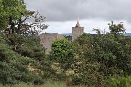 2024_09_05 De Langogne à La Bastide-Puylaurent, IMG_7507 Le château de Luc