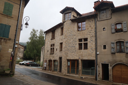 2024_09_07 De la Garde-Guérin à Villefort, IMG_7805 La place de l'Ormeau, Villefort